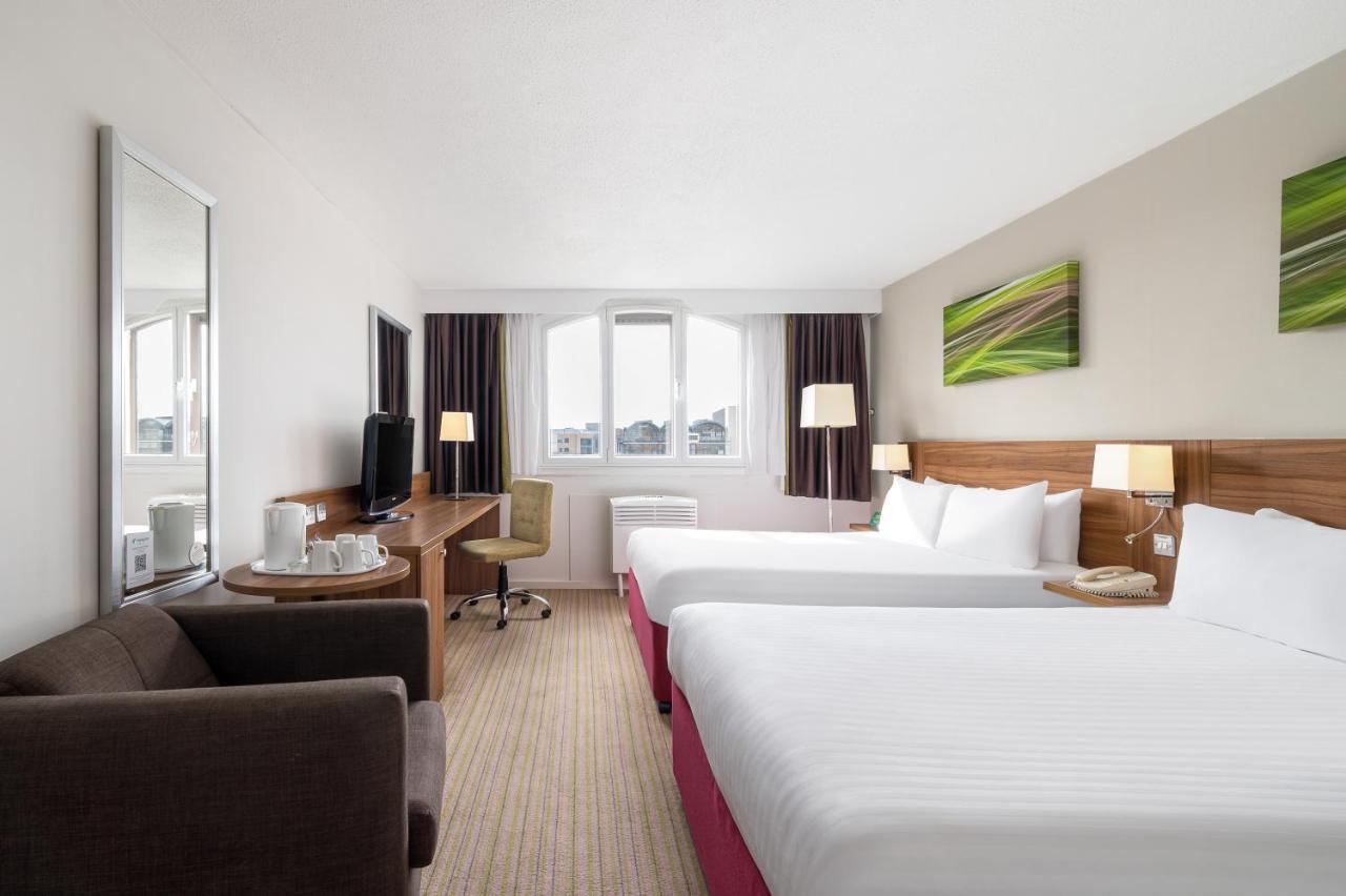 Twin room 2 double beds Brayford Wharf view,1406010986:JPEG